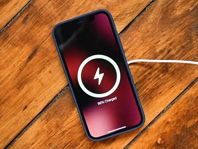 方城苹果手机维修分享iPhone 12可以随便充电吗 